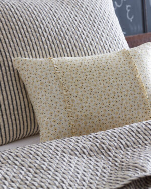 daisy boudoir pillow