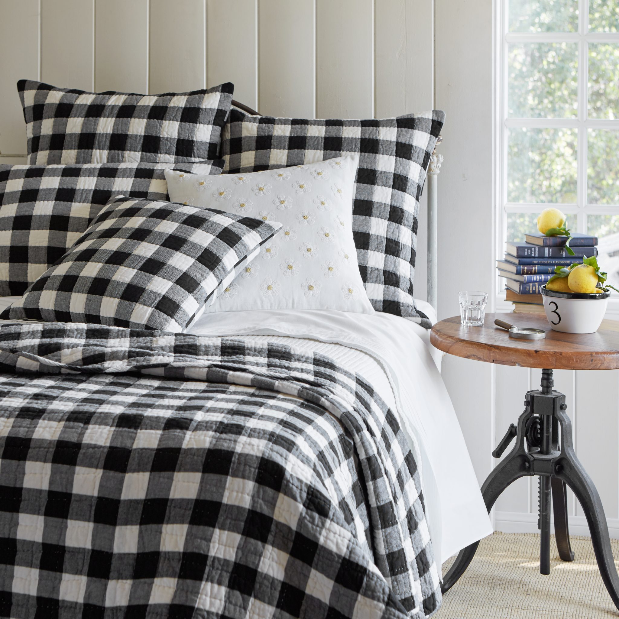 Parker Quilt - Taylor Linens