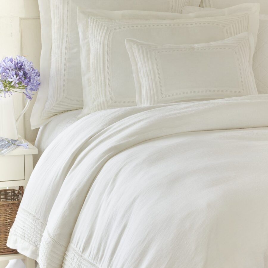 tucked linen duvet