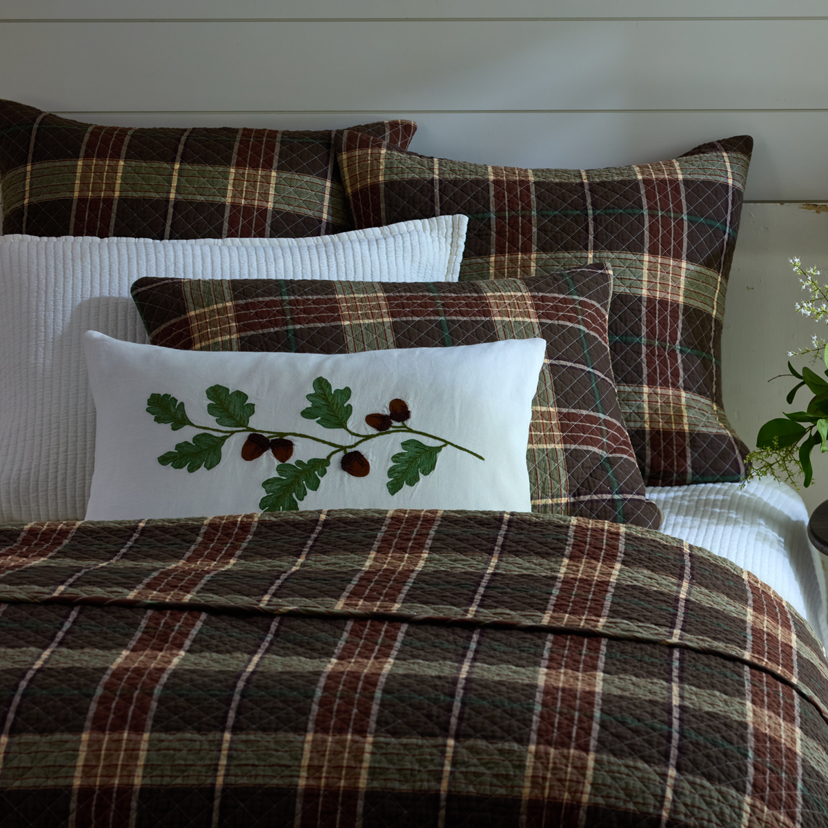 Deerfield Quilt - Taylor Linens