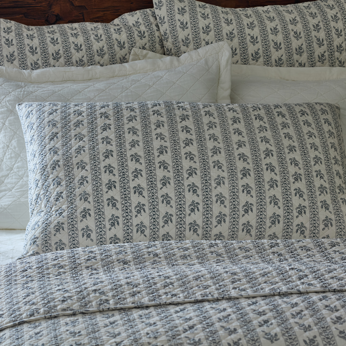 Floral Stripe Quilt - Taylor Linens